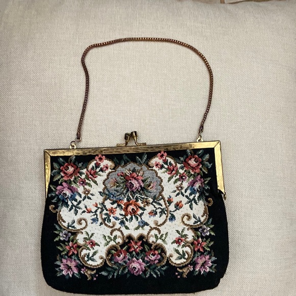 Handbags - Small floral purse clutch wristlet type